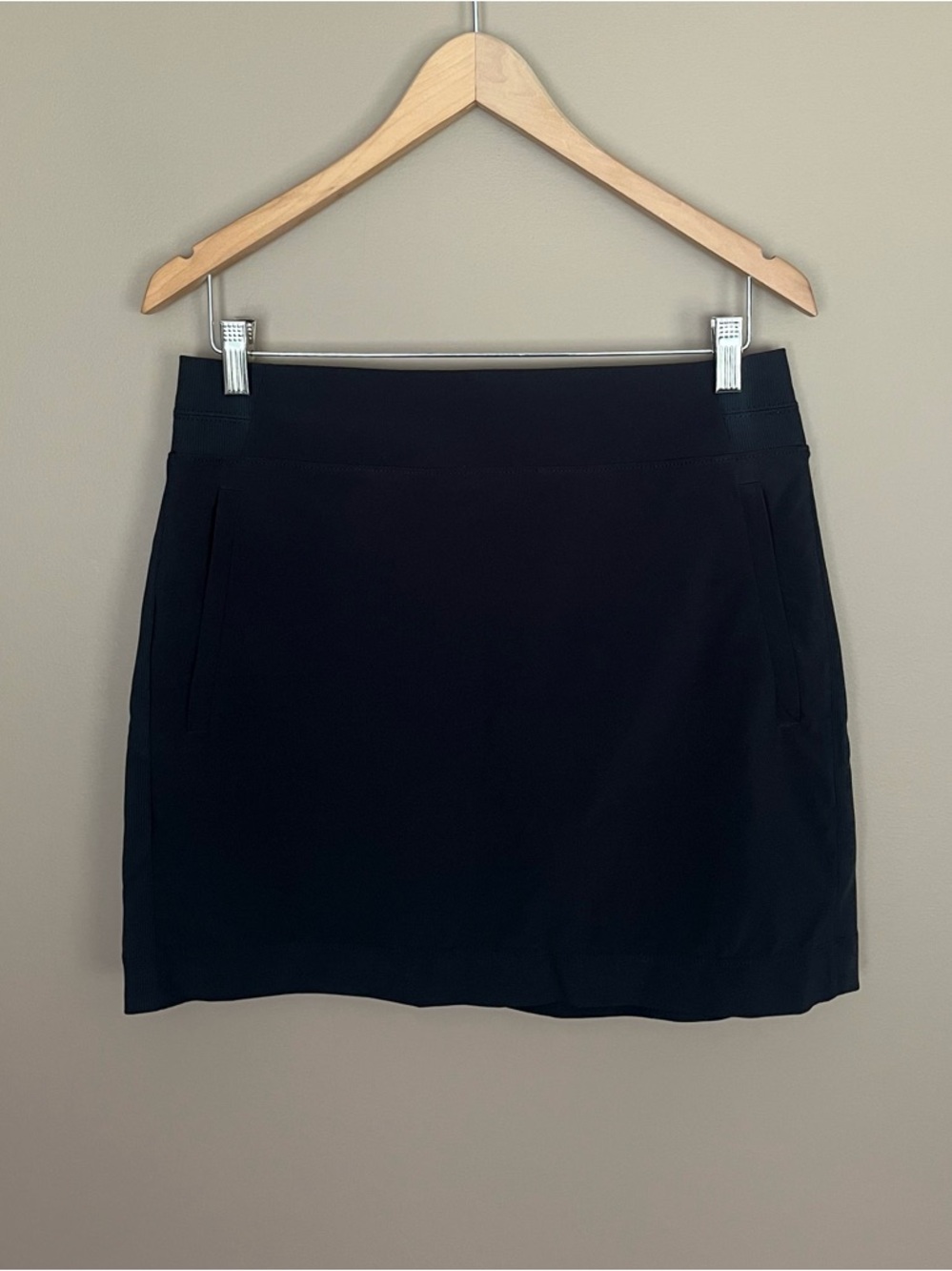 {Athleta} Brooklyn Skort in Black - Womens 10